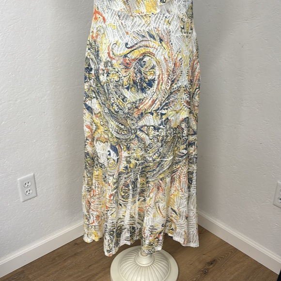 Reba V Neck Dress - Picture 7 of 12